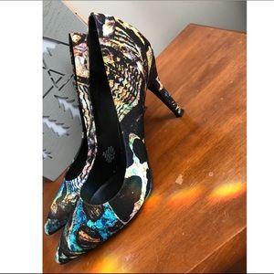 Nine West printed black heel